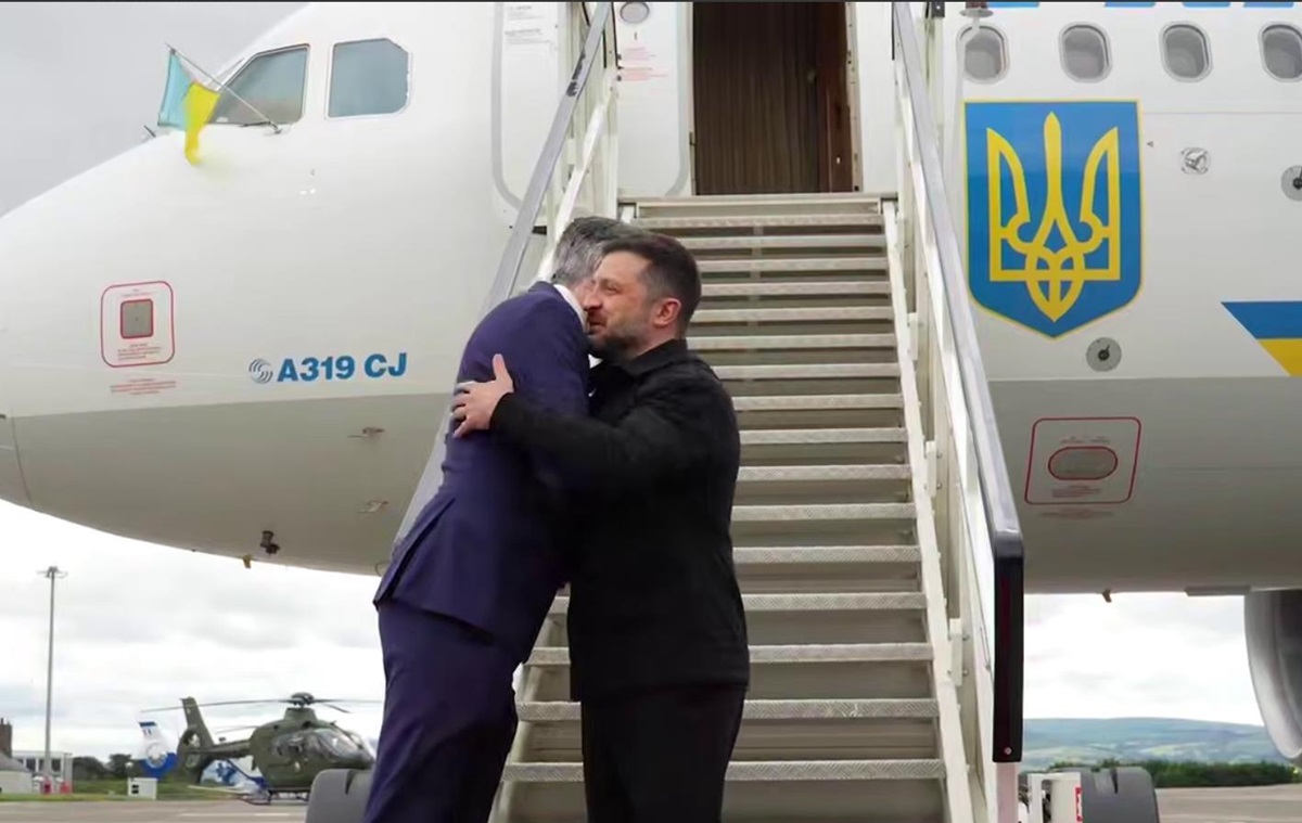 Зеленський прибув з візитом в Ірландію