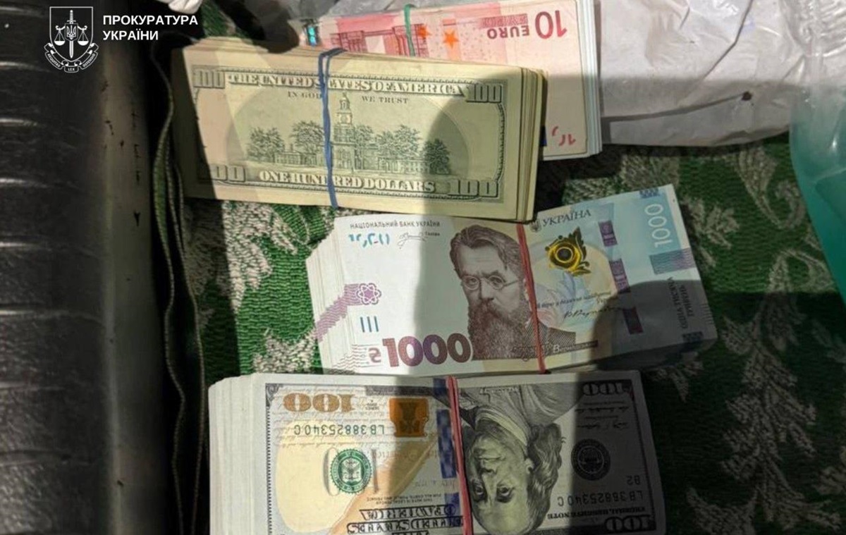 У Києві двоє пенсіонерів віддали шахраям 12,5 млн грн